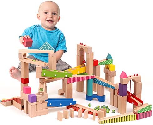 Circuito Mágico de Canicas – Construcción, Creatividad y Movimiento