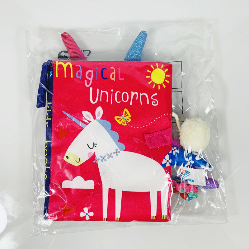 Libro Sensorial de Tela “Magical Unicorns” – Descubre el Mundo de los Unicornios