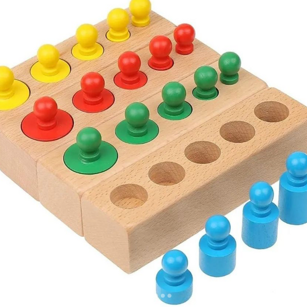 Cilindros Montessori – Explora el Mundo por Tamaños y Colores