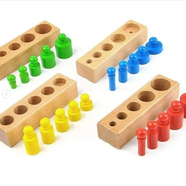 Cilindros Montessori – Explora el Mundo por Tamaños y Colores