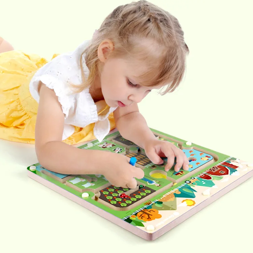 Laberinto de la Granja – Tablero Magnético Montessori para Clasificación y Coordinación