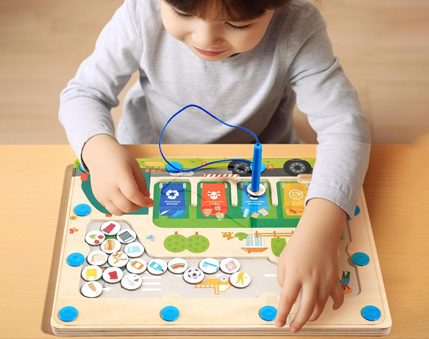 Mini Héroes del Reciclaje – Tablero Magnético de Madera para Separación de Residuos