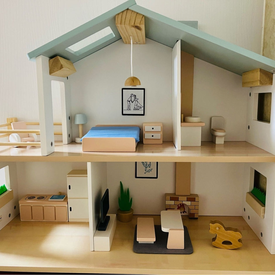 Casa de Madera Montessori “Dulce Hogar” – Juego de Imitación y Creatividad