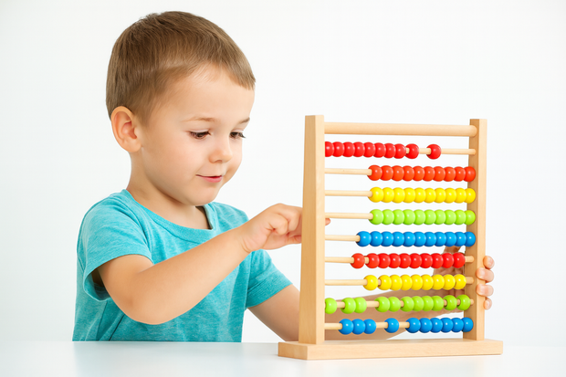 Descubre las matemáticas jugando: Ábaco de madera con colores vivos