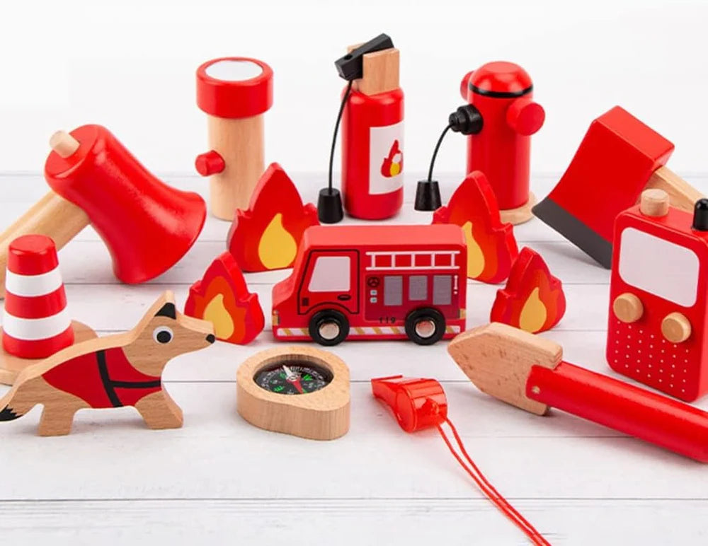 Brigada de Héroes – Kit de Bombero Infantil de Madera (22 piezas)