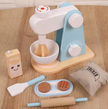 Mini Chef Repostero – Batidora de Madera con Accesorios Dulces y Realistas