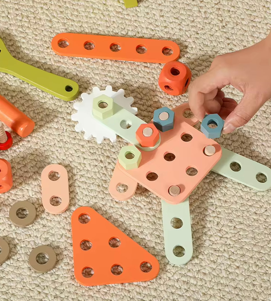 Mini Workbench – Mi Primera Mesa de Herramientas Montessori