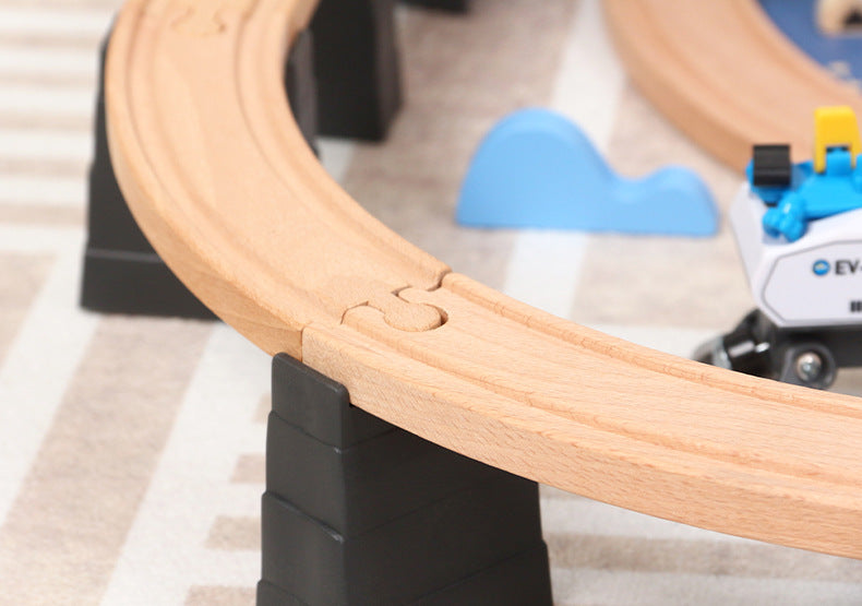 Estación Espacial de Madera con Tren y Astronautas – 89 Piezas para una Aventura Galáctica