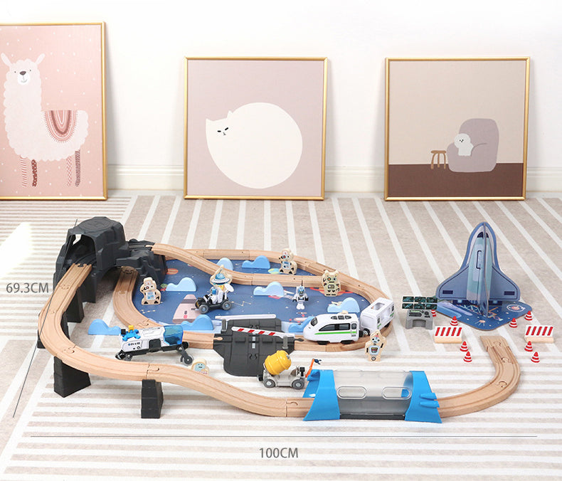 Estación Espacial de Madera con Tren y Astronautas – 89 Piezas para una Aventura Galáctica