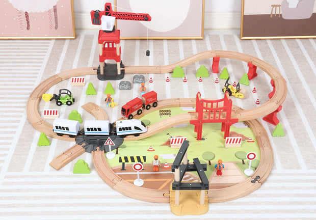 Gran Ciudad del Tren – Set de Madera con 104 Piezas y Tren Eléctrico