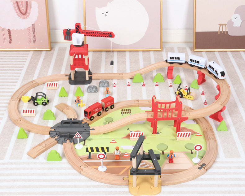 Gran Ciudad del Tren – Set de Madera con 104 Piezas y Tren Eléctrico