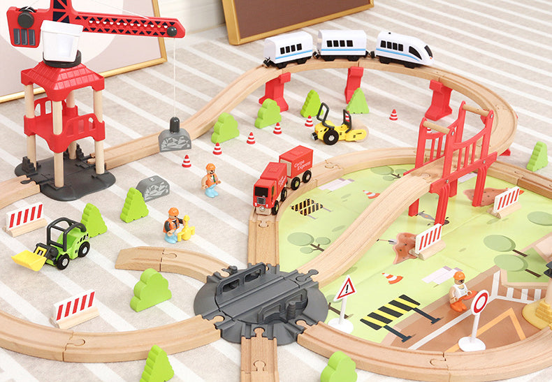 Gran Ciudad del Tren – Set de Madera con 104 Piezas y Tren Eléctrico