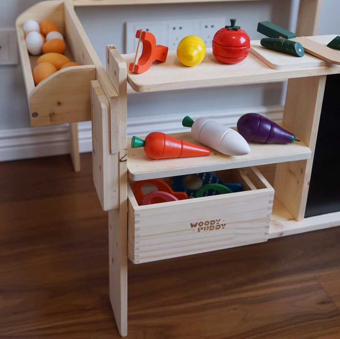 Tienda de Madera para Jugar – Estructura de Juego y Roles