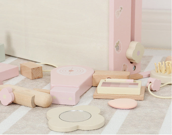Tocador Portátil de Madera – ¡Tu Primer Set de Belleza para Jugar como Grande!